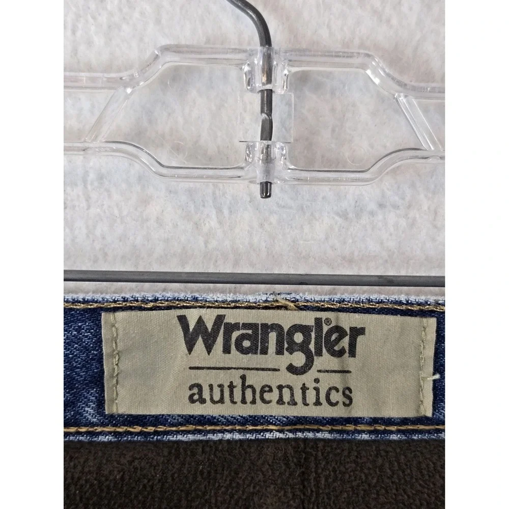 Wrangler Authentics Mens Fleece Jeans Size 42 x 30 Blue Denim 100% Cotton